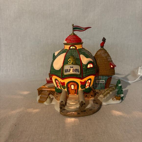 Department 56 North Pole Village Series Elf Spa, Retired 2001 - Picture 6 of 12